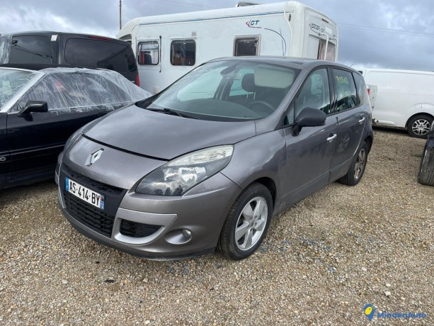 renault-scenic-iii-19-dci-130-big-0