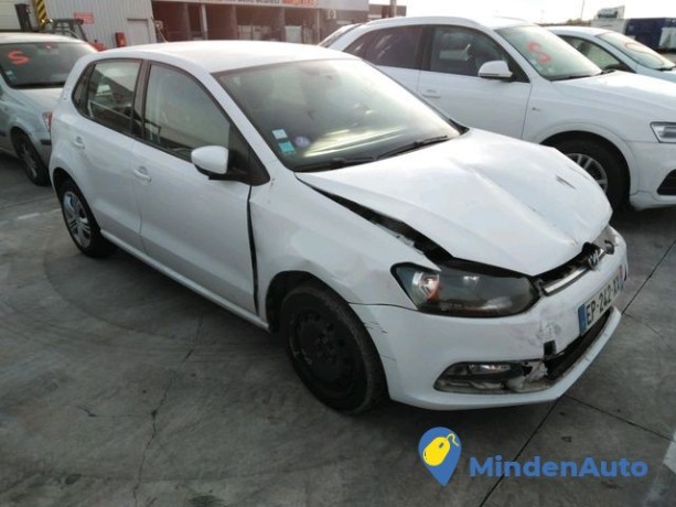 volkswagen-polo-v-trendline-big-0