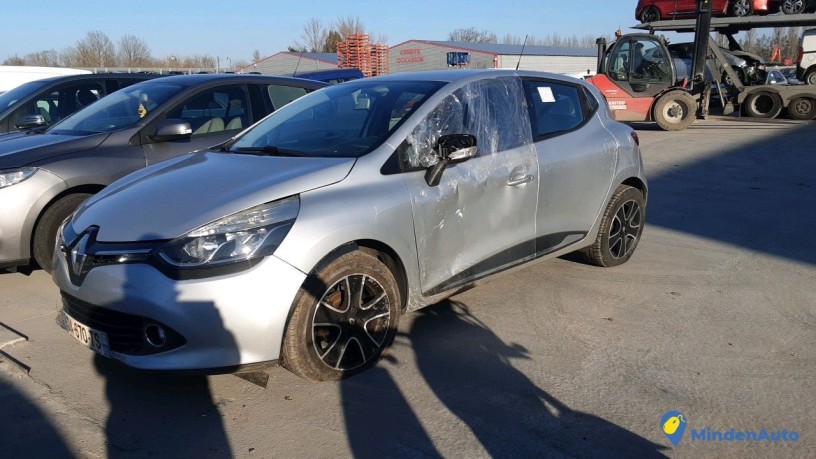 renault-clio-da-670-ts-big-0