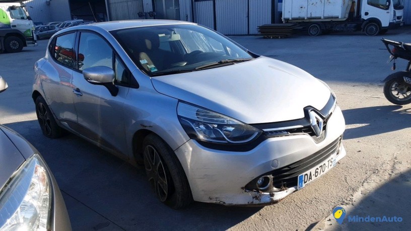 renault-clio-da-670-ts-big-2