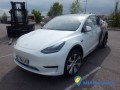 tesla-model-y-basis-rwd-small-0