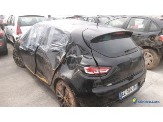 RENAULT   CLIO 4RS    EZ-524-DG