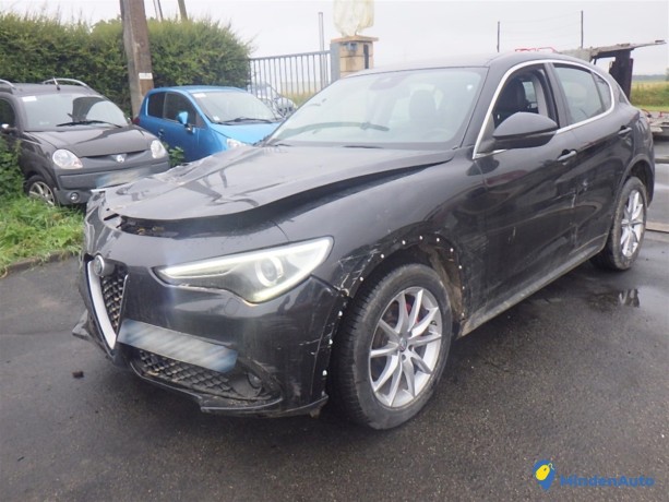 alfa-romeo-stelvio-22-jtd-210ch-fap-big-0