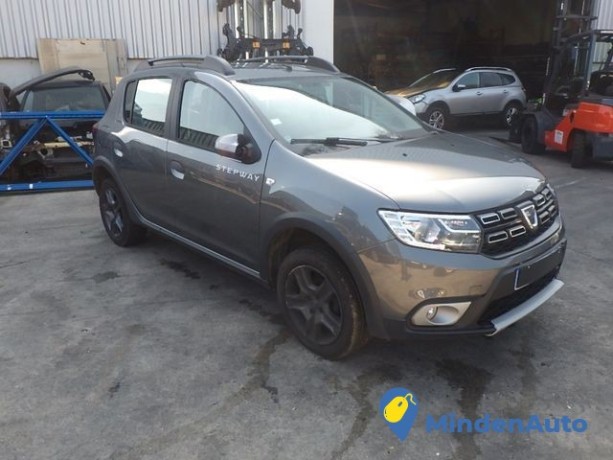 dacia-sandero-dci-90-ss-easy-r-stepway-celebration-big-2