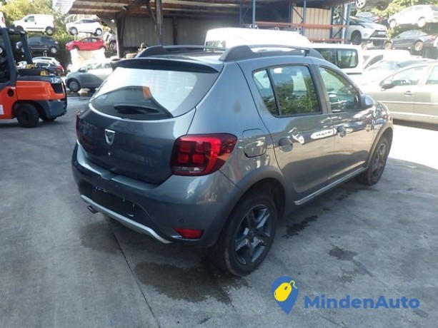 dacia-sandero-dci-90-ss-easy-r-stepway-celebration-big-3