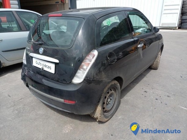 lancia-ypsilon-4-phase-2-13088981-big-3