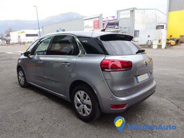 citroen-c4-spacetourer-16-hdi-120-big-1