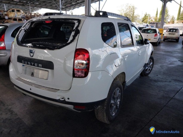 dacia-duster-15-dci-110-gazole-big-3