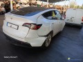 tesla-model-y-electrique-small-1