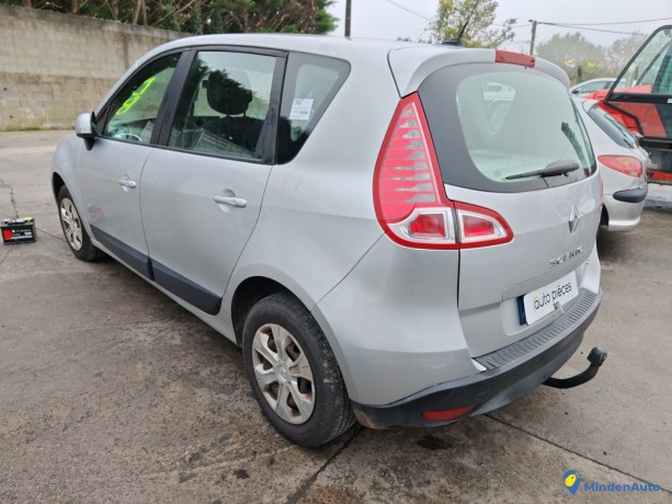 renault-scenic-3-phase-1-big-1