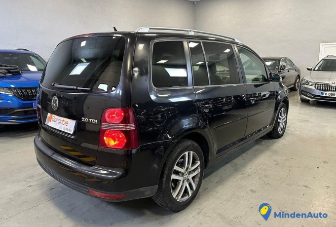 volkswagen-touran-20tdi-140cv-dsg-big-2