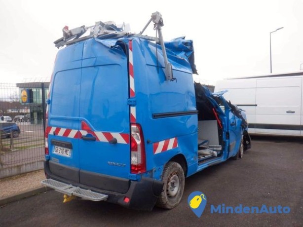 renault-master-23-dci-135-ch-l2h2-big-2