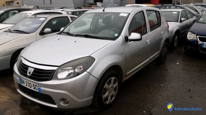 dacia-sandero-bh-210-sc-big-0