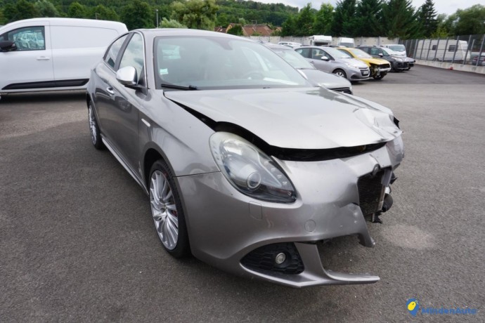 alfa-romeo-giulietta-17tbi-16v-230-lp-79933-big-2