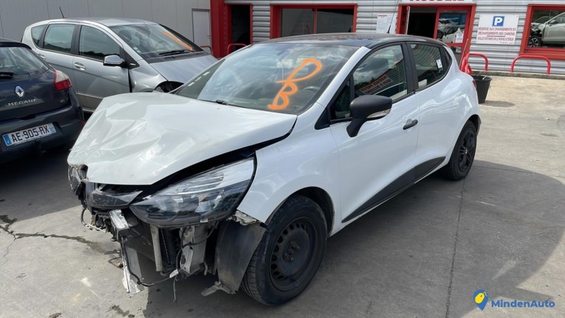 renault-clio-4-phase-1-reference-du-vehicule-11563346-big-3