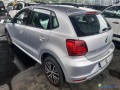 volkswagen-polo-v-12-tsi-90-ref-325056-small-0