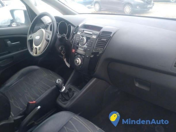 kia-venga-14l-crdi-90-big-4