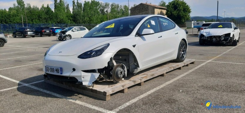 tesla-model-3-standard-plus-rwd-ref-312689-big-3