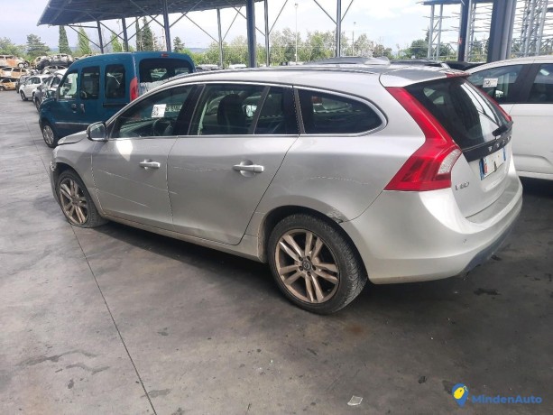 volvo-v60-20-d3-163-summum-geartronic-ref-327524-big-2