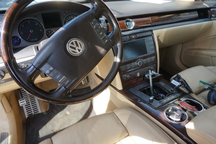 volkswagen-phaeton-big-9