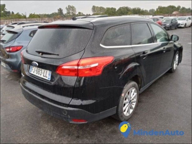 ford-focus-turnier-titanium-big-3