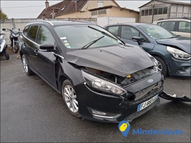 ford-focus-turnier-titanium-big-1