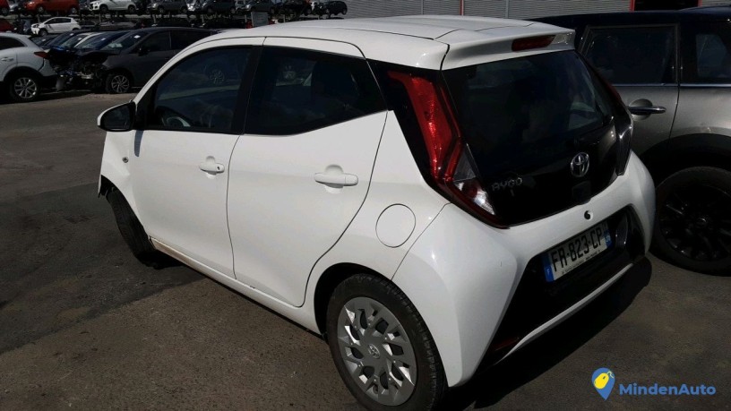 toyota-aygo-fr-823-cp-big-1