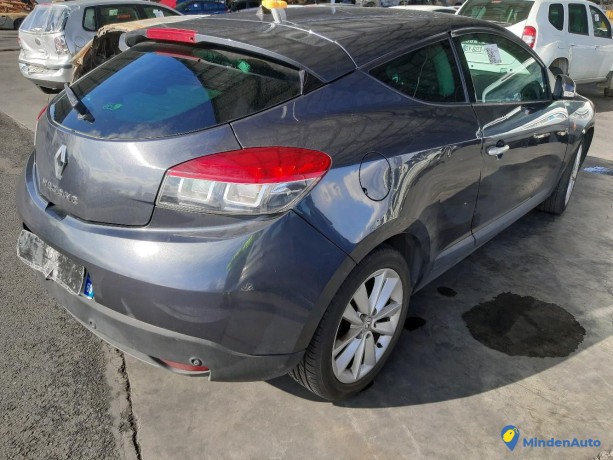 renault-megane-iii-coupe-15-dci-110-xv-de-france-ref-318720-big-3