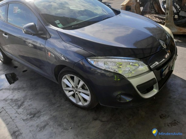 renault-megane-iii-coupe-15-dci-110-xv-de-france-ref-318720-big-1