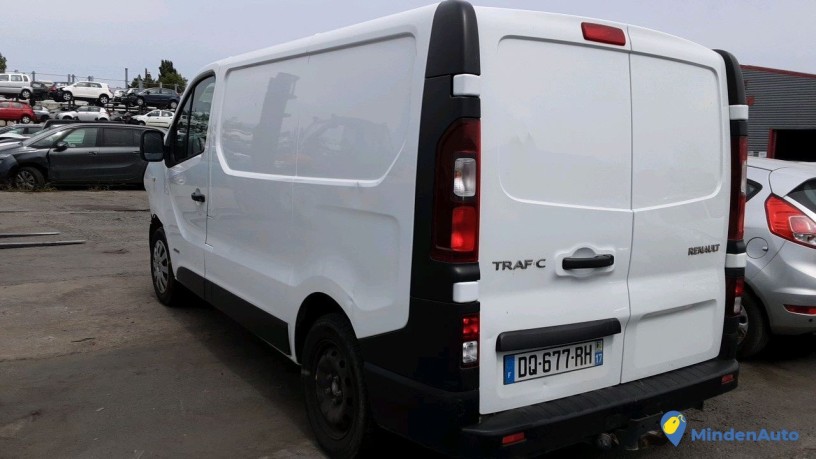 renault-trafic-dq-677-rh-big-0