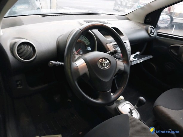 toyota-aygo-10-vvt-i-68-ref-333423-big-4