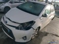 toyota-yaris-iii-15i-hybrid-100h-essence-electrique-non-rechargeable-334119-small-2