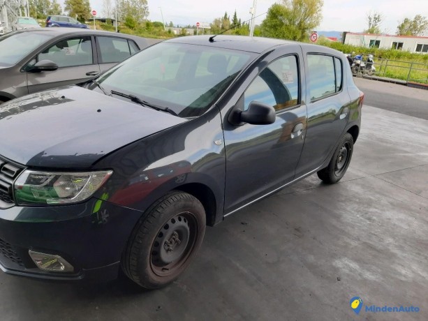 dacia-sandero-ii-15-bluedci-75-gazole-331839-big-0