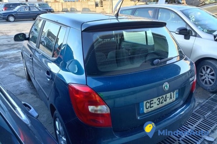 skoda-fabia-12-12v-70cv-ref-63693-big-1