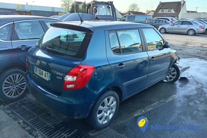 skoda-fabia-12-12v-70cv-ref-63693-big-2