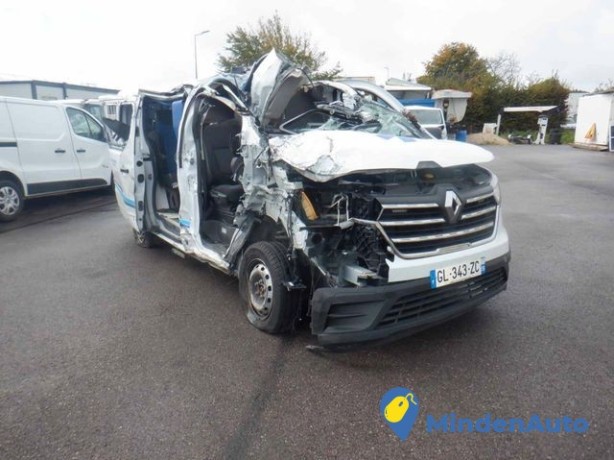 renault-trafic-20-bluedci-150-ch-l1h1-big-2