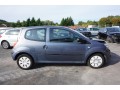 renault-twingo-2-small-12