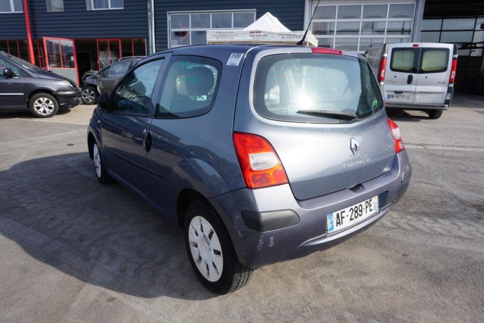 renault-twingo-2-big-15