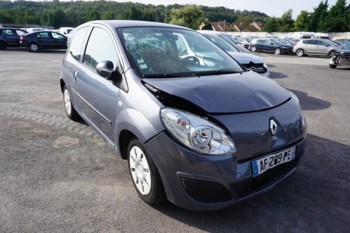 renault-twingo-2-big-11