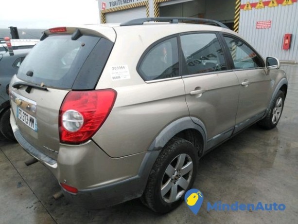 chevrolet-captiva-20-d-lt-4wd-motor-20-ltr-110-kw-diesel-kat-big-3