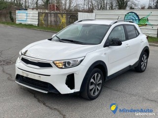 KIA STONIC 1.5l 82 ch légèrement Endommagé CARTE GRISE OK