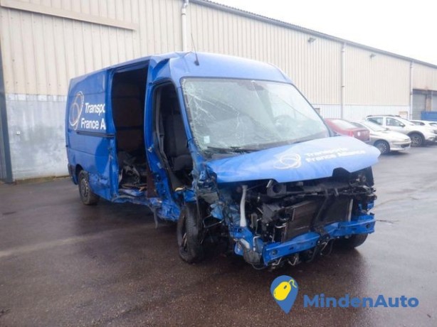 renault-master-23-blue-dci-135ch-l3h2-big-2