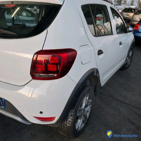 dacia-sandero-ii-09-tce-90-stepway-essence-big-1