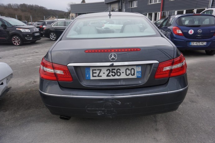 mercedes-classe-e-207-big-8