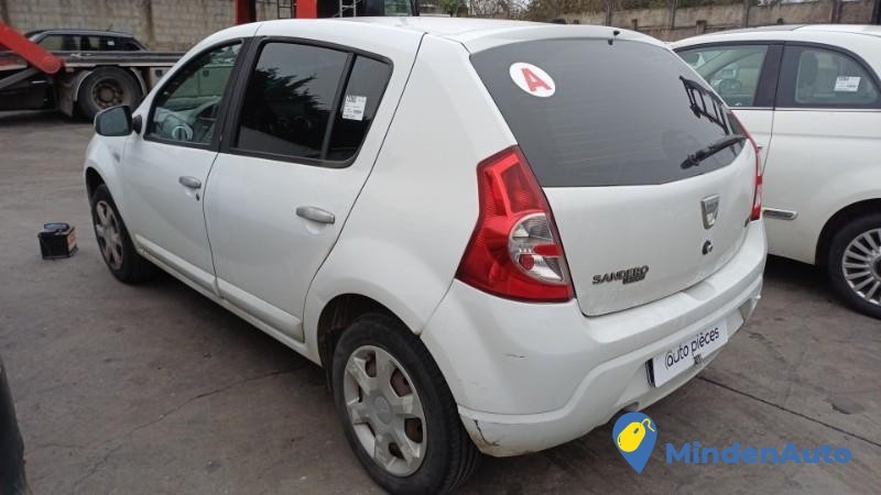 dacia-sandero-1-12378241-big-1