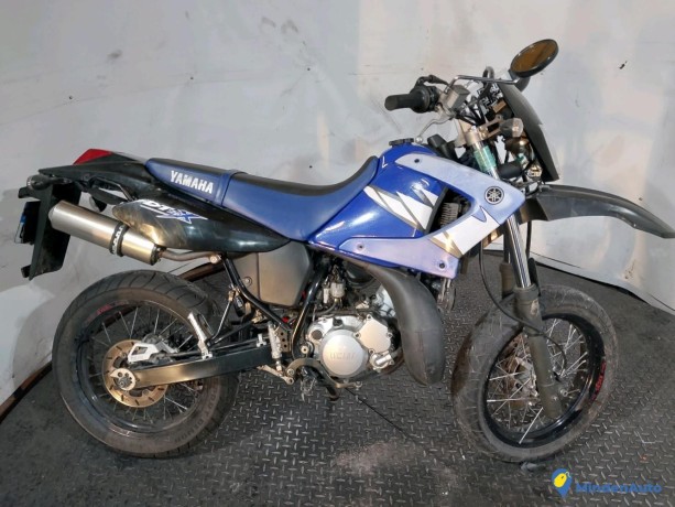 yamaha-dt125-x-essence-big-3