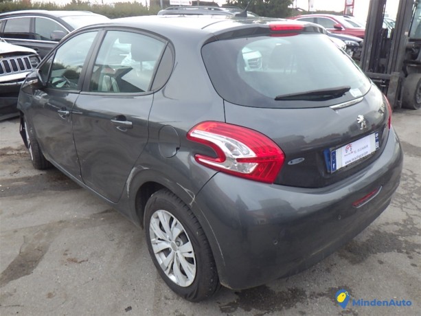 peugeot-208-phase-1-14-hdi-fap-68-cv-big-0