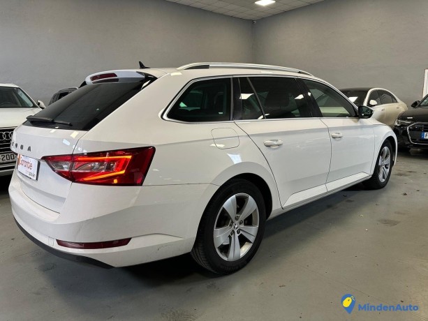 skoda-superb-combi-20tdi-150cv-dsg-de-2020-big-3