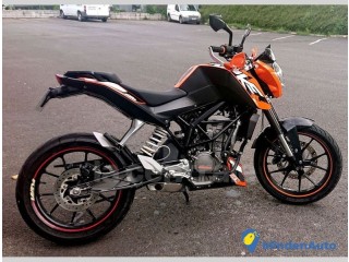 SUPERBE KTM DUKE 125