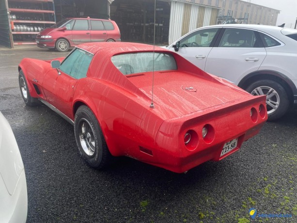 chevrolet-corvette-c3-l48-57-v8-300-big-1